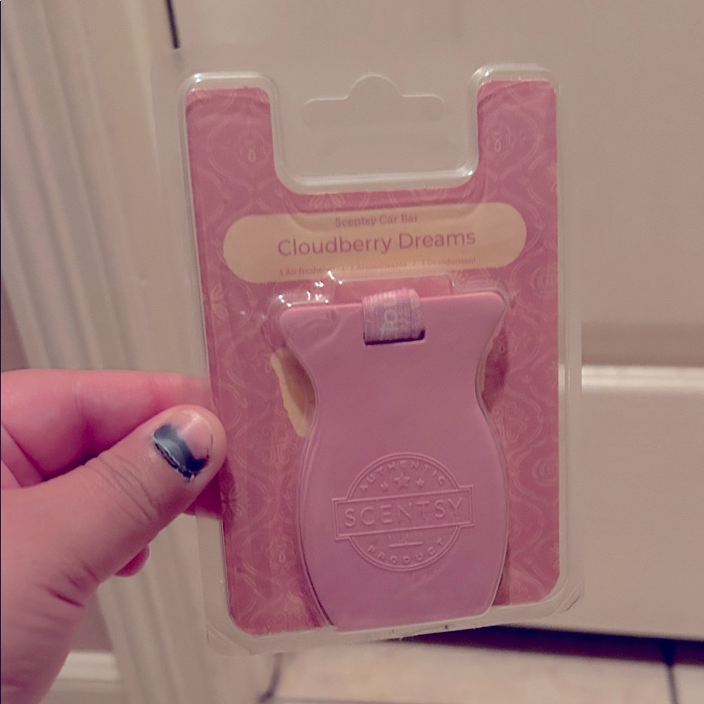 Scentsy Cloudberry Dreams Car Bar in Soft Pink